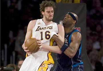 Victoria de los Lakers protagonizada por Kobe Bryant.